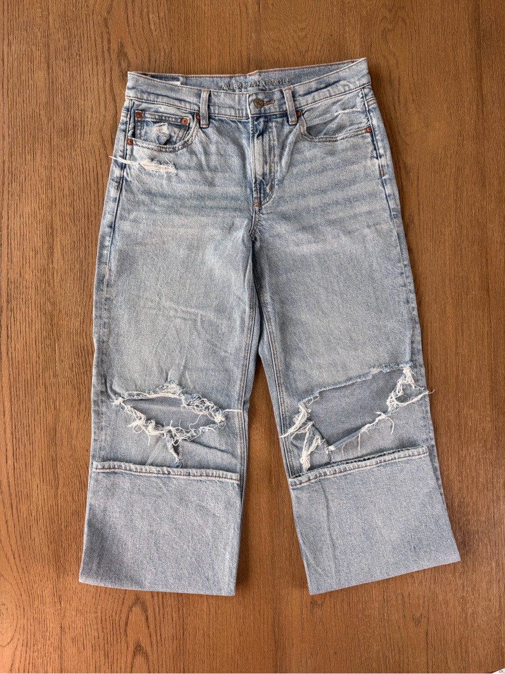 American Eagle Strigid Light Distressed Women's Jeans